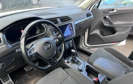 Volkswagen Tiguan II, 2018 год, 2 329 000 рублей, 5 фотография