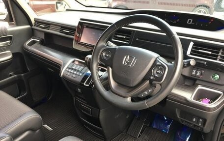 Honda Stepwgn IV, 2016 год, 1 480 000 рублей, 10 фотография