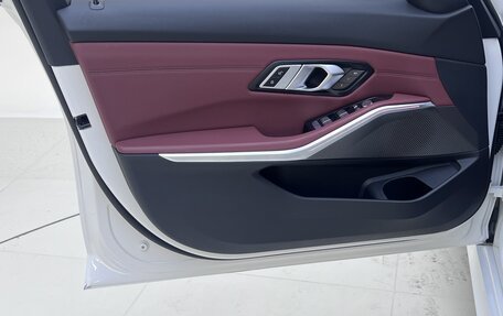 BMW 3 серия, 2023 год, 3 090 000 рублей, 12 фотография