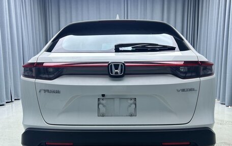 Honda Vezel, 2023 год, 1 920 000 рублей, 6 фотография