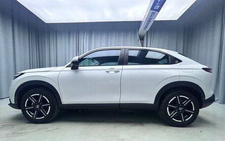 Honda Vezel, 2023 год, 1 920 000 рублей, 9 фотография