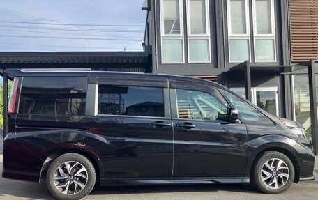 Honda Stepwgn IV, 2020 год, 1 770 000 рублей, 6 фотография