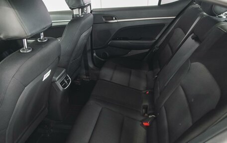 Hyundai Elantra VI рестайлинг, 2018 год, 1 570 000 рублей, 10 фотография