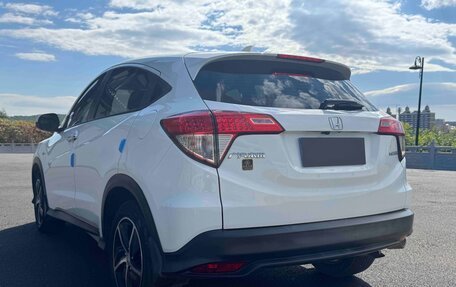Honda Vezel, 2022 год, 1 390 000 рублей, 4 фотография