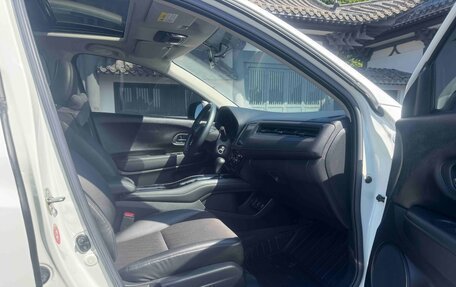 Honda Vezel, 2022 год, 1 390 000 рублей, 10 фотография