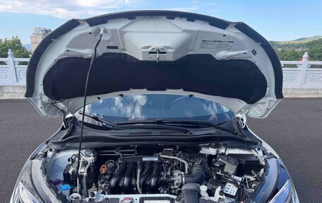 Honda Vezel, 2022 год, 1 390 000 рублей, 18 фотография