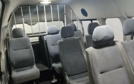 Toyota HiAce H200, 2008 год, 1 200 000 рублей, 18 фотография