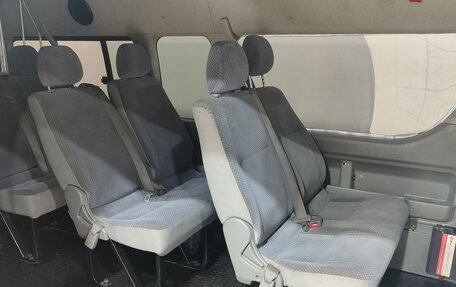 Toyota HiAce H200, 2008 год, 1 200 000 рублей, 17 фотография