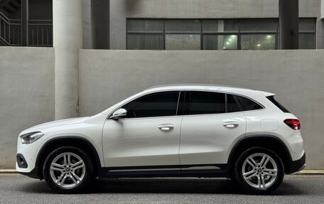 Mercedes-Benz GLA, 2023 год, 2 528 690 рублей, 3 фотография