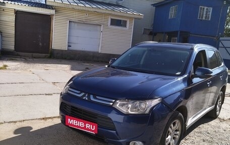 Mitsubishi Outlander III рестайлинг 3, 2013 год, 1 200 000 рублей, 6 фотография