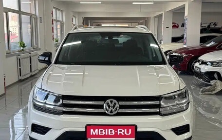 Volkswagen Tharu, 2023 год, 1 350 000 рублей, 3 фотография