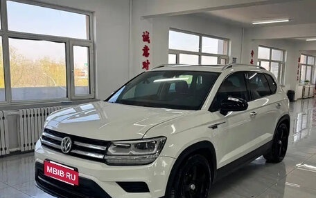 Volkswagen Tharu, 2023 год, 1 350 000 рублей, 2 фотография