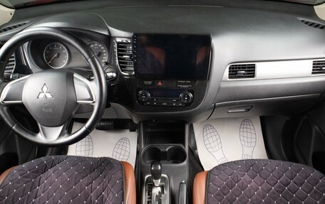 Mitsubishi Outlander III рестайлинг 3, 2014 год, 1 479 000 рублей, 8 фотография