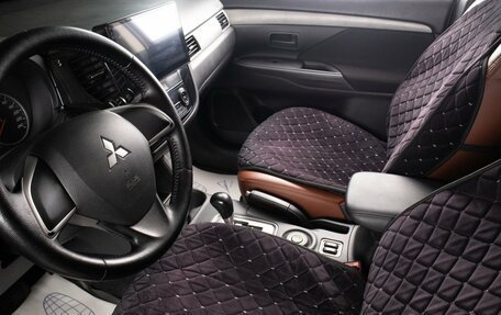 Mitsubishi Outlander III рестайлинг 3, 2014 год, 1 479 000 рублей, 14 фотография