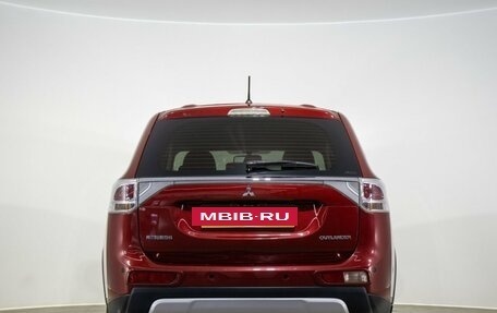 Mitsubishi Outlander III рестайлинг 3, 2014 год, 1 479 000 рублей, 6 фотография