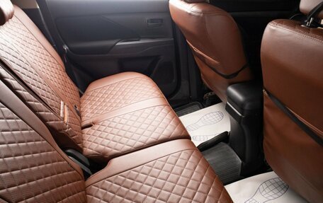 Mitsubishi Outlander III рестайлинг 3, 2014 год, 1 479 000 рублей, 17 фотография
