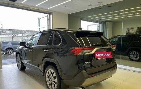 Toyota RAV4, 2021 год, 4 500 000 рублей, 6 фотография