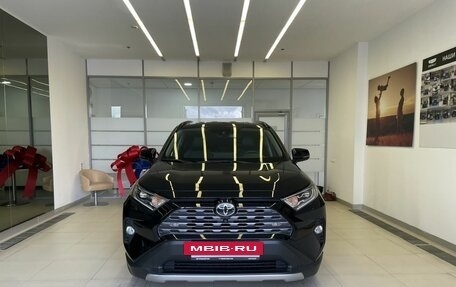 Toyota RAV4, 2021 год, 4 500 000 рублей, 2 фотография