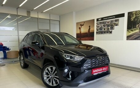 Toyota RAV4, 2021 год, 4 500 000 рублей, 3 фотография