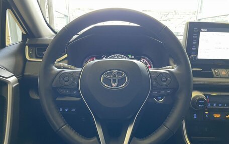 Toyota RAV4, 2021 год, 4 500 000 рублей, 11 фотография
