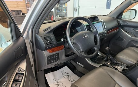 Toyota Land Cruiser Prado 120 рестайлинг, 2006 год, 1 999 999 рублей, 10 фотография