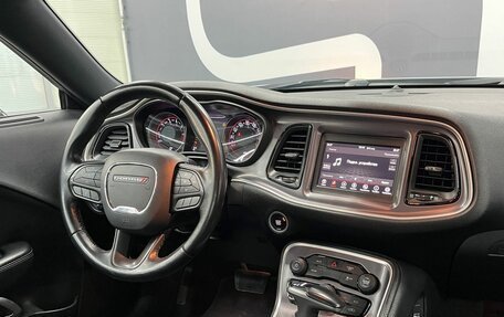 Dodge Challenger III рестайлинг 2, 2020 год, 4 499 900 рублей, 9 фотография