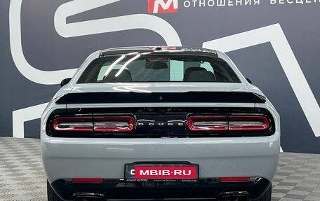 Dodge Challenger III рестайлинг 2, 2020 год, 4 499 900 рублей, 5 фотография