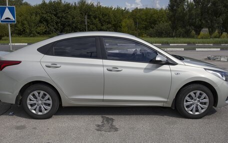 Hyundai Solaris II рестайлинг, 2018 год, 1 225 000 рублей, 6 фотография