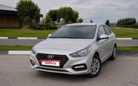 Hyundai Solaris II рестайлинг, 2018 год, 1 225 000 рублей, 2 фотография
