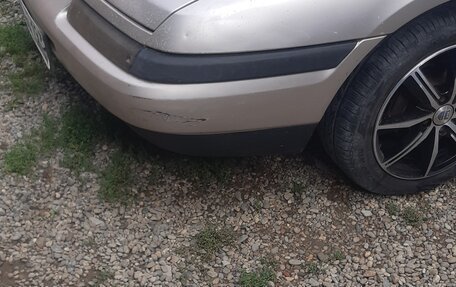 Mazda 323, 1992 год, 190 000 рублей, 2 фотография