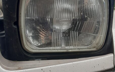 Mazda 323, 1992 год, 190 000 рублей, 7 фотография