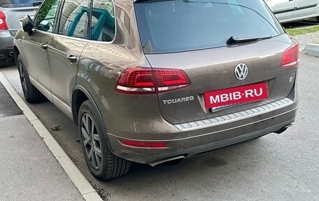 Volkswagen Touareg III, 2013 год, 2 300 000 рублей, 2 фотография
