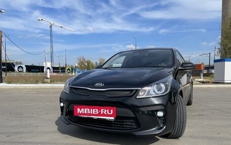 KIA Rio IV, 2018 год, 1 650 000 рублей, 2 фотография