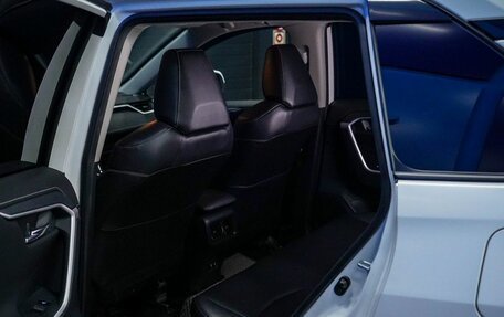 Toyota RAV4, 2020 год, 3 370 000 рублей, 14 фотография