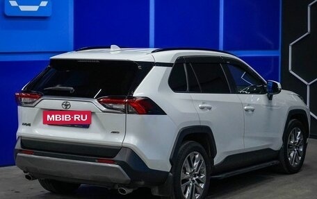 Toyota RAV4, 2020 год, 3 370 000 рублей, 7 фотография