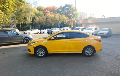 Hyundai Solaris II рестайлинг, 2018 год, 570 000 рублей, 3 фотография