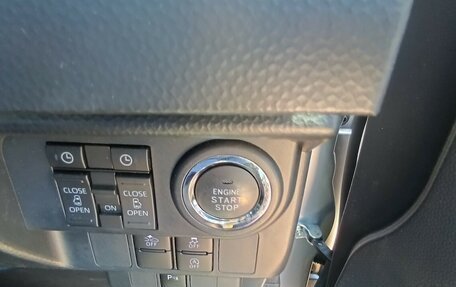 Toyota Roomy I, 2022 год, 1 460 000 рублей, 10 фотография
