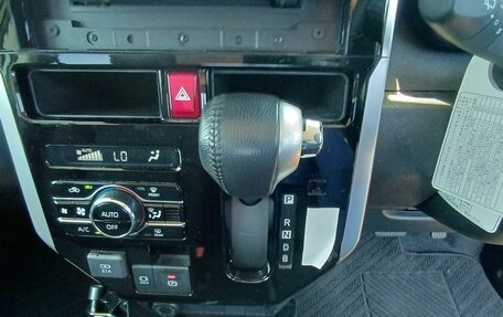 Toyota Roomy I, 2022 год, 1 460 000 рублей, 9 фотография
