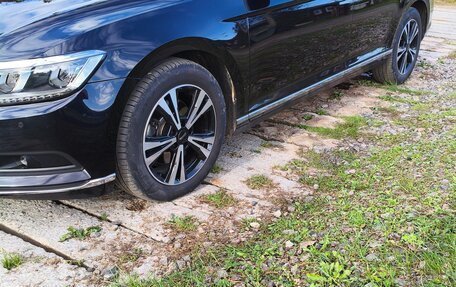 Volkswagen Passat B8 рестайлинг, 2016 год, 1 650 000 рублей, 2 фотография