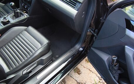 Volkswagen Passat B8 рестайлинг, 2016 год, 1 650 000 рублей, 28 фотография