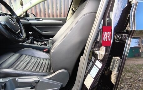 Volkswagen Passat B8 рестайлинг, 2016 год, 1 650 000 рублей, 25 фотография