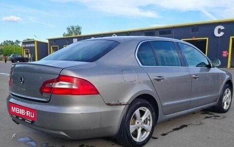 Skoda Superb III рестайлинг, 2010 год, 777 000 рублей, 5 фотография
