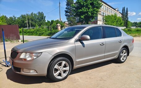 Skoda Superb III рестайлинг, 2010 год, 777 000 рублей, 17 фотография