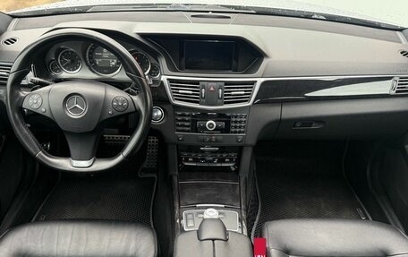Mercedes-Benz E-Класс, 2011 год, 1 900 000 рублей, 11 фотография
