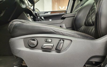 Volkswagen Touareg III, 2017 год, 3 200 000 рублей, 17 фотография