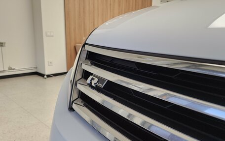 Volkswagen Touareg III, 2017 год, 3 200 000 рублей, 26 фотография