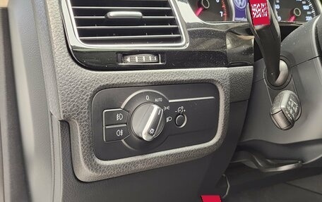 Volkswagen Touareg III, 2017 год, 3 200 000 рублей, 21 фотография