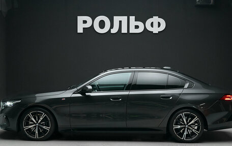 BMW 5 серия, 2025 год, 8 800 000 рублей, 6 фотография