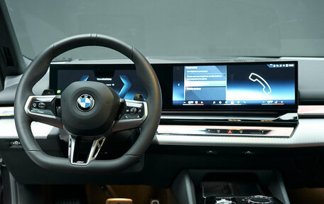 BMW 5 серия, 2025 год, 8 800 000 рублей, 38 фотография