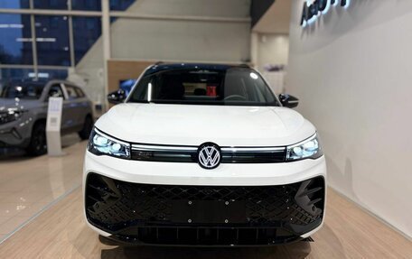 Volkswagen Tiguan, 2025 год, 4 950 000 рублей, 2 фотография